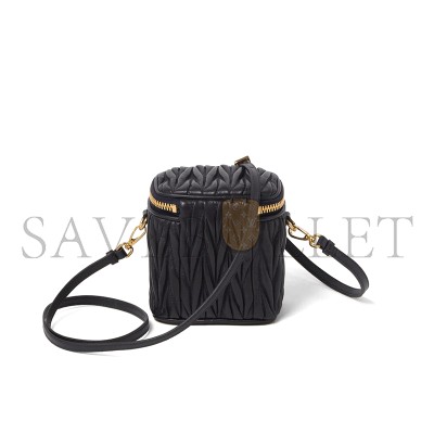 MIU MIU MATELASSÉ LOGO-PLAQUE MINI BAG 5NR018 (10.5*9.5*7cm)